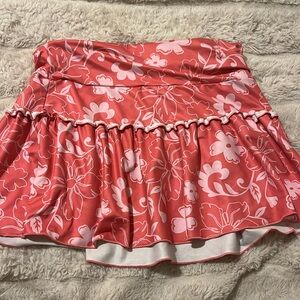 this skirt is great. It’s very pink. It looks so cute on vacation.